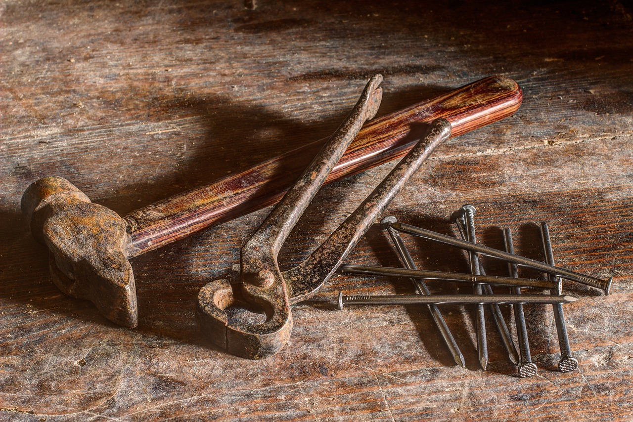 Woodworking Basics: Using a Jigsaw for Crafts